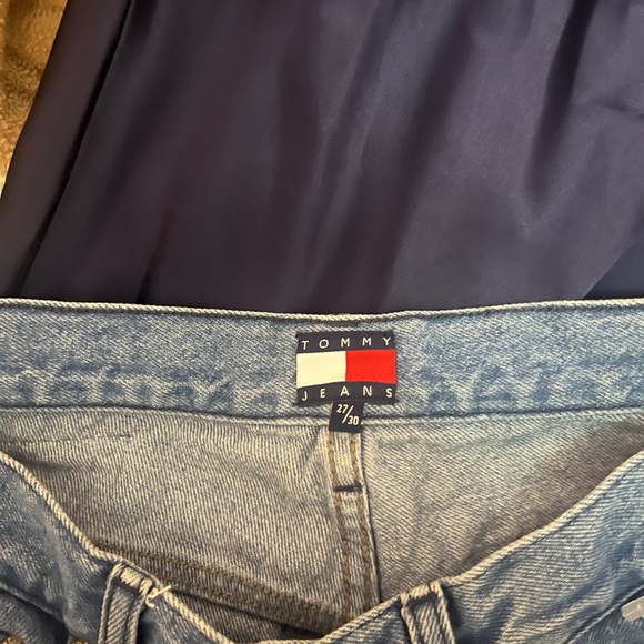 Vintage Tommy Hilfiger Jeans High Waisted Mom Jeans - Light wash Denim - Picture 2 of 5